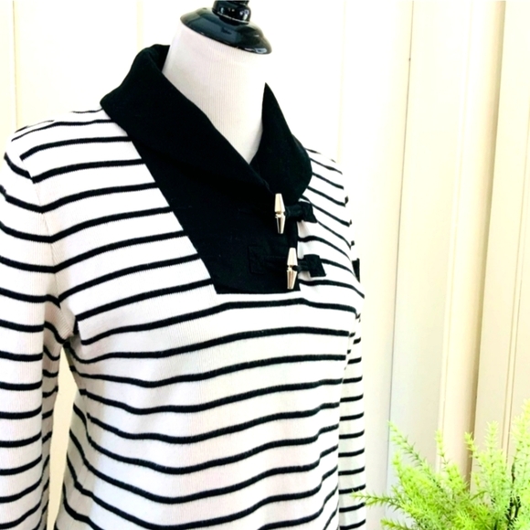 [Lauren Ralph Lauren] Black and White Striped Toggle Lightwight Sweater Size SP - Picture 2 of 8